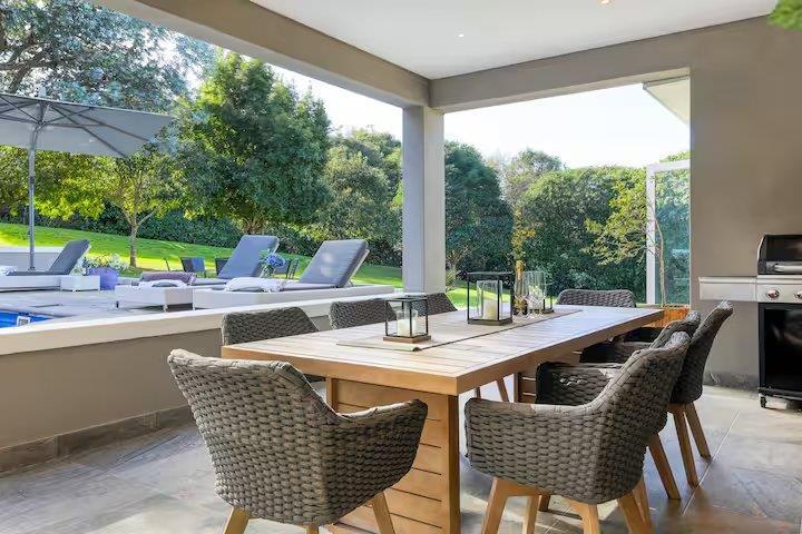 6 Bedroom Property for Sale in Constantia Western Cape